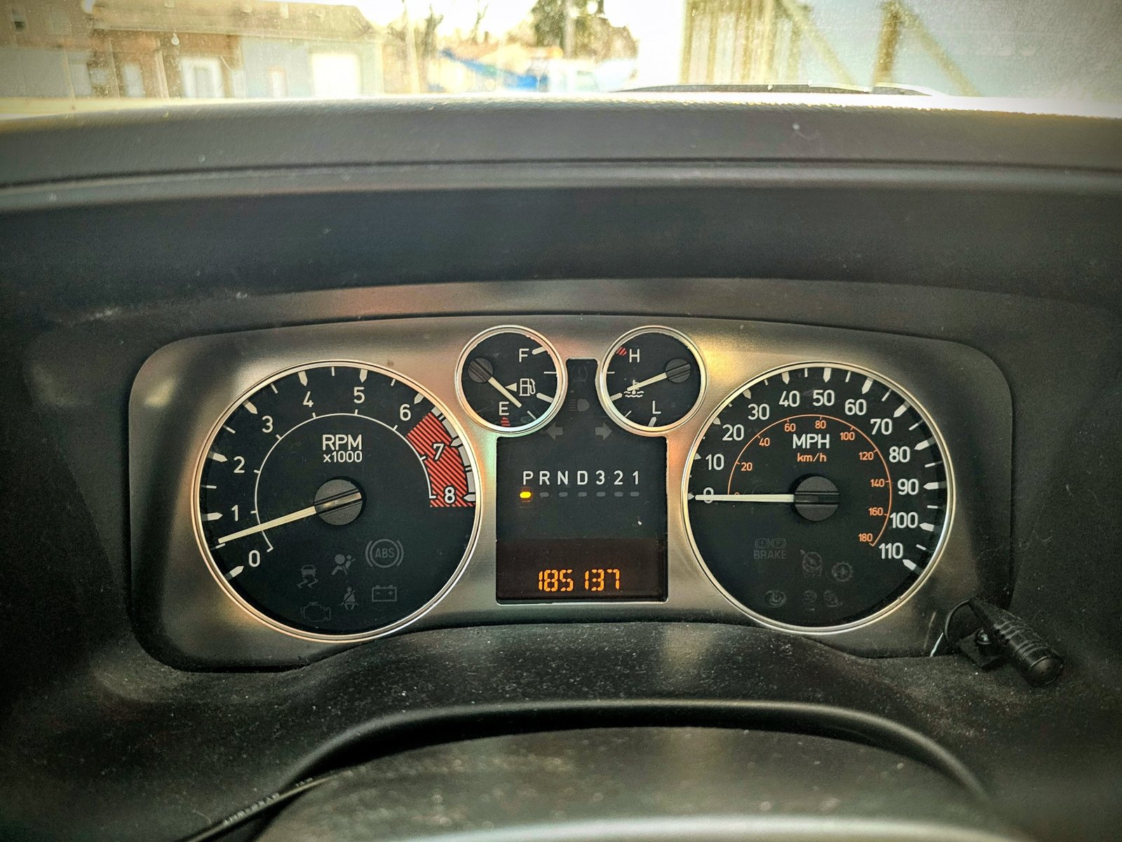 2006 HUMMER H3 - Image 11