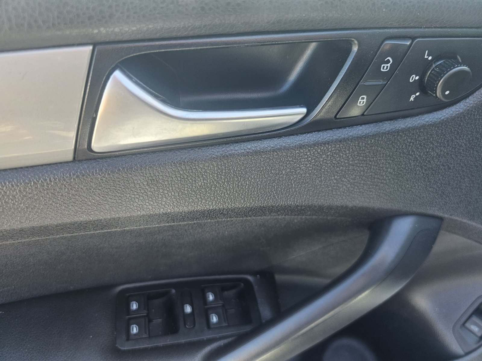 2014 VOLKSWAGEN PASSAT - Image 11